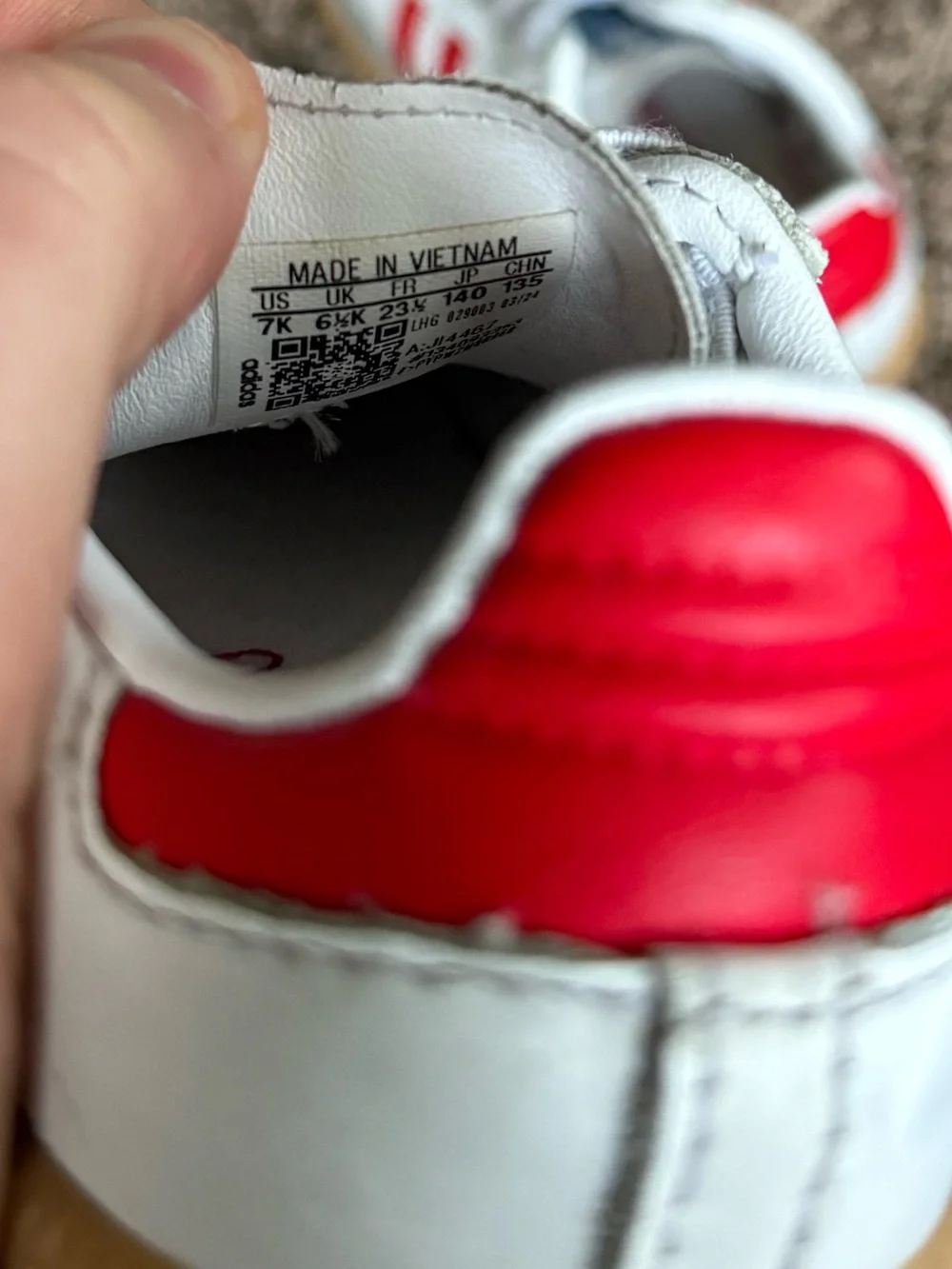 Adidas Kids White & Red Samba size 7 Leather Sneakers